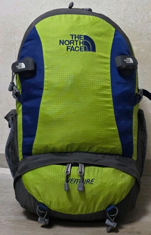 노스페이스 VENTURE 등산배낭 여행캠핑백팩 30L