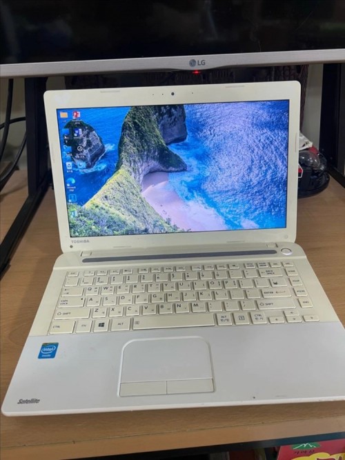 (무료배송)도시바 화이트 노트북 PC 가정&사무용