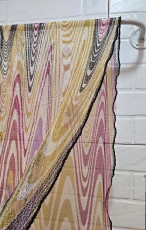 명품 미쏘니(MISSONI 정품)컬러풀한 디자인 지적인 컬러감각 럭셔리한 롱스카프 머플러 목도리 미소니숄