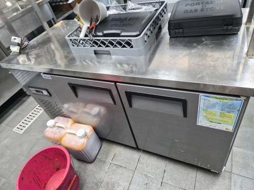 대전세종2023년식 우성테이블냉장고1500입니다 선반포함금산옥천청주공주논산계룡