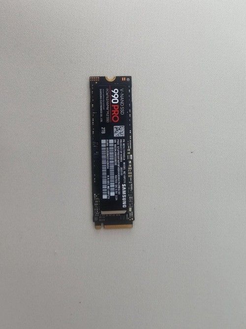 삼성전자 990PRO M.2 NVMe SSD 2TB 팝니다.