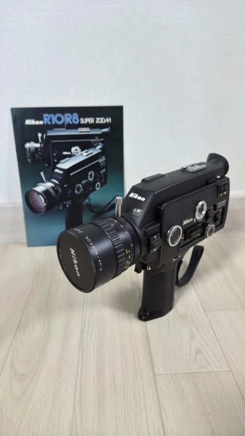 니콘 R10 슈퍼8 8mm 필름 카메라, 영사기