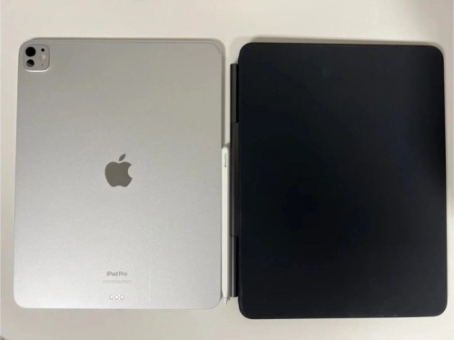 아이패드 프로 13 M4 256GB Wi-Fi + 매직키보드 + 애플펜슬 프로