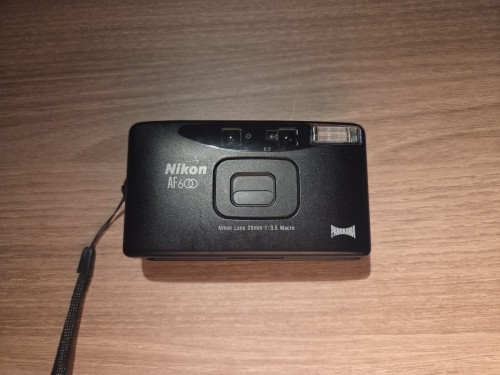 니콘 af600